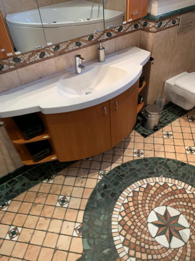 Aschaffapartment 4 Schlafzimmer Bis 10 Personen Bei Aschaffenburg Mainaschaff 外观 照片